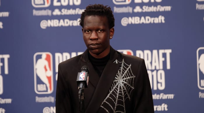bol-bol-nba-draft-oregeon-podium.jpg
